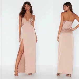 *NWT* Nasty Gal Look At You Satin Maxi Dress in Nude, U.S. Sz 4, Tan Sleeveless